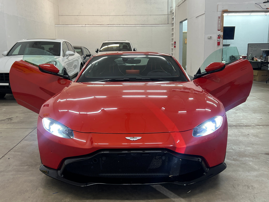 2020 Aston Martin Vantage - 19