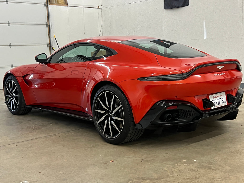 2020 Aston Martin Vantage - 3