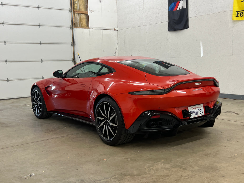 2020 Aston Martin Vantage - 4