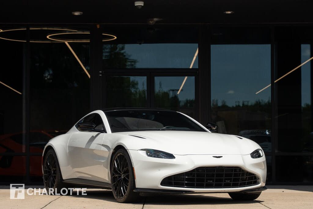 2022 Aston Martin Vantage F1