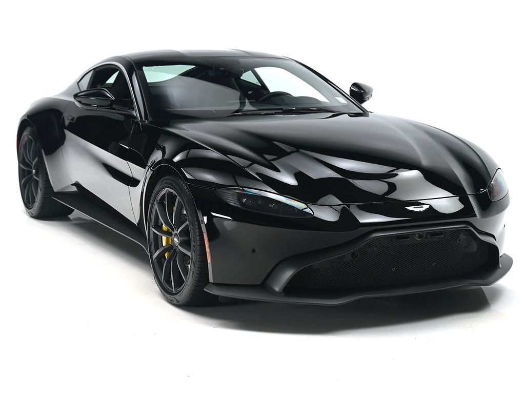 2022 Aston Martin Vantage