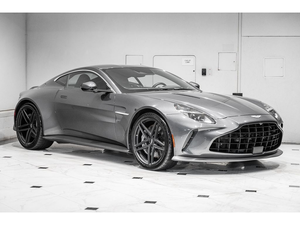 2025 Aston Martin V8 Vantage