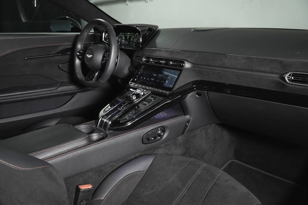 2025 Aston Martin Vantage