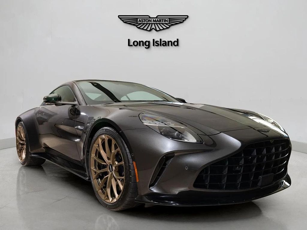 2025 Aston Martin V8 Vantage