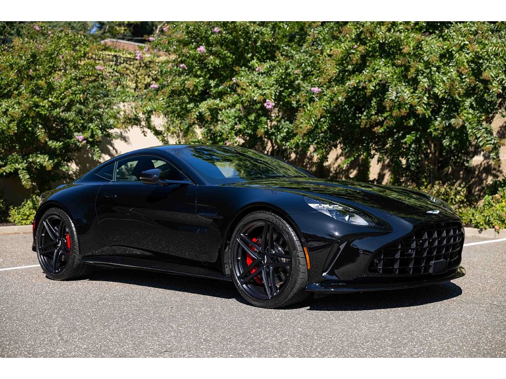 2025 Aston Martin V8 Vantage