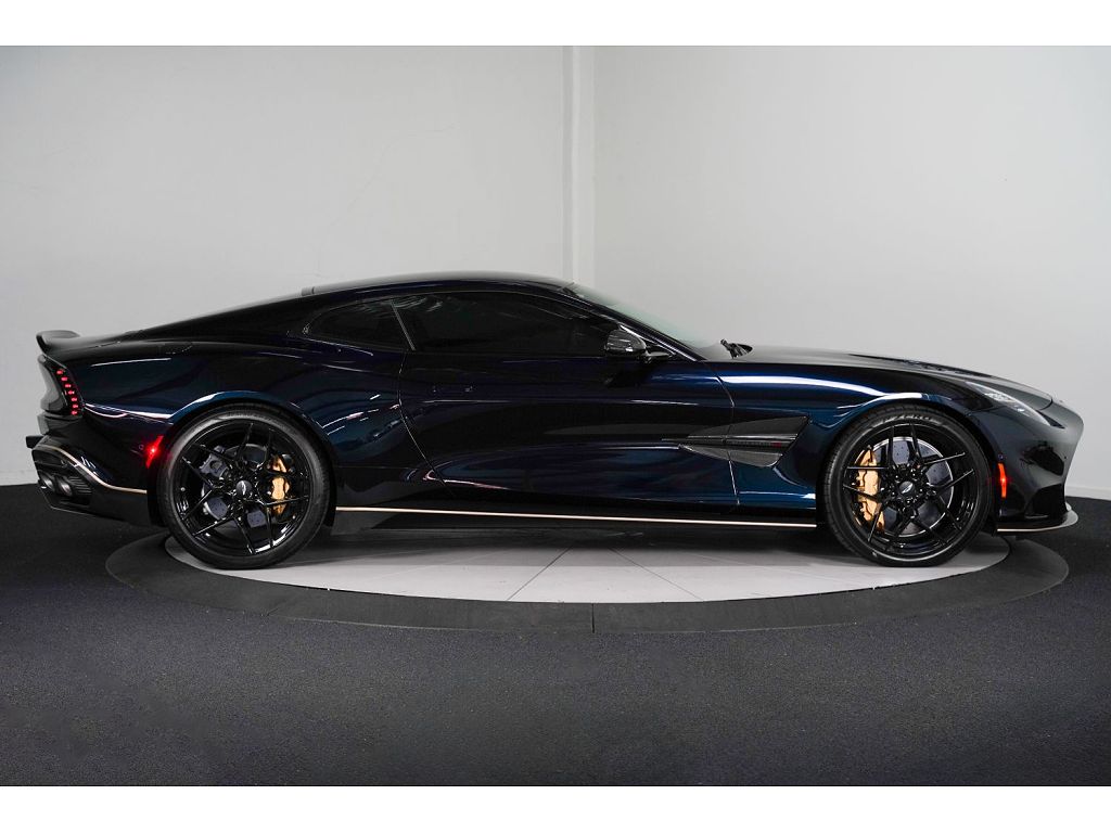 2025 Aston Martin Vanquish