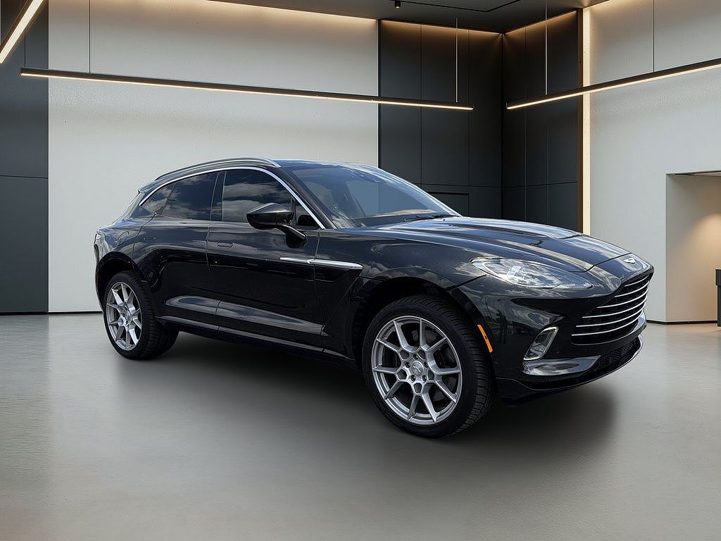 2021 Aston Martin DBX
