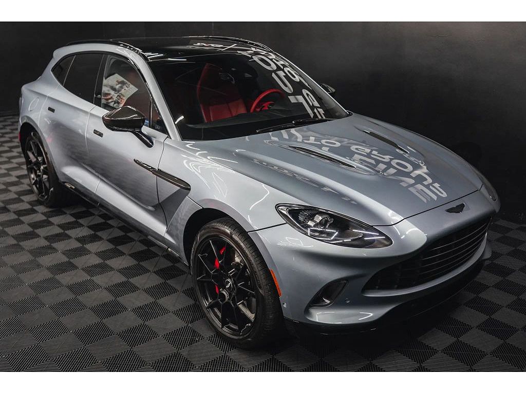 2021 Aston Martin DBX