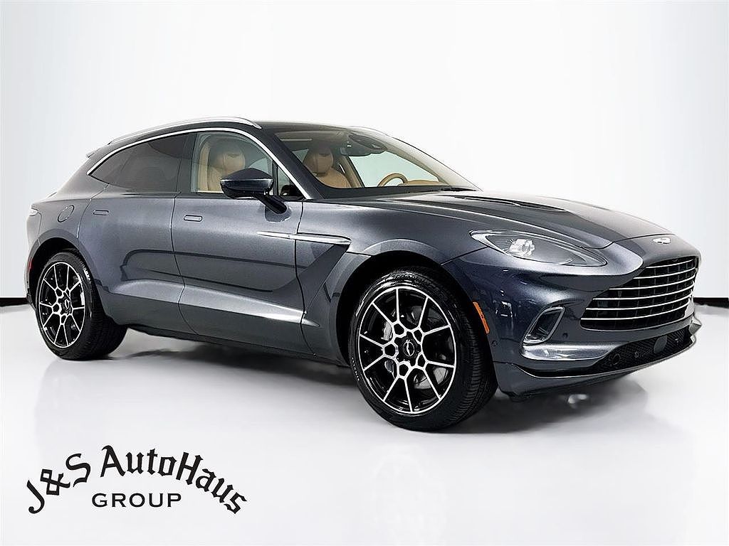 2022 Aston Martin DBX