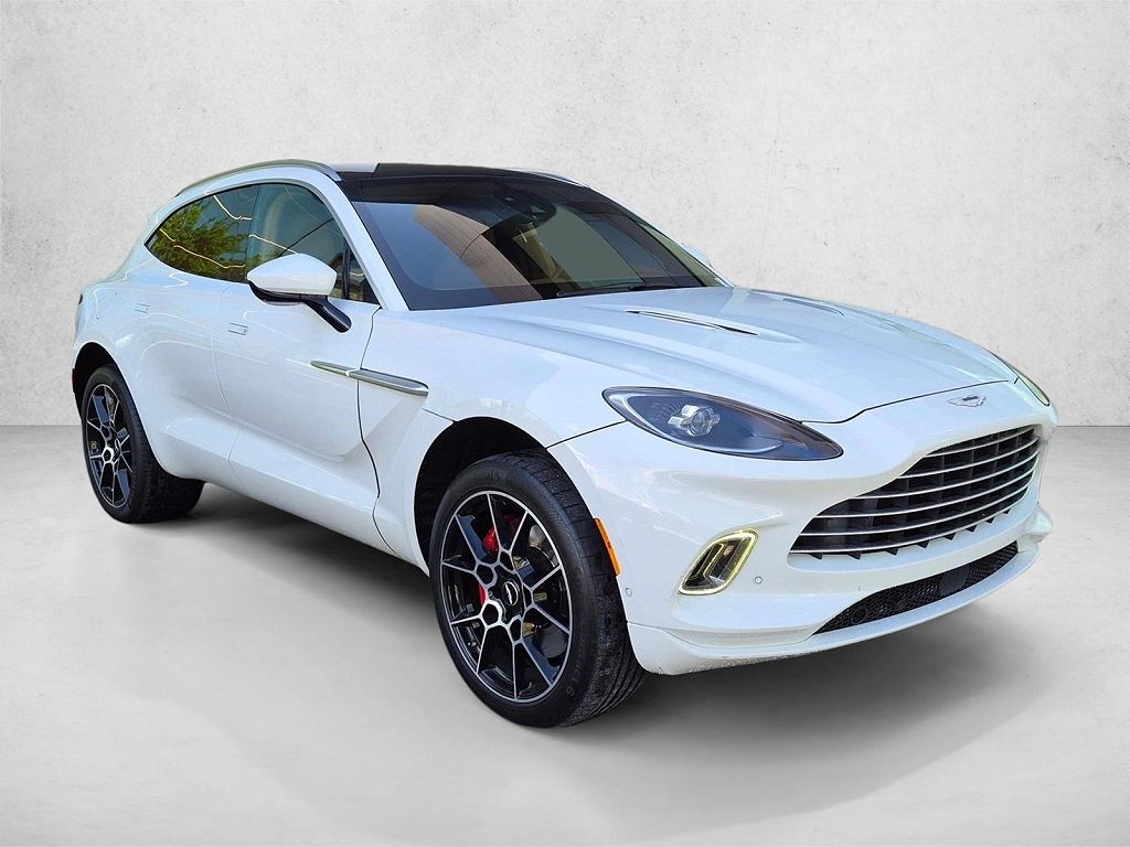 2022 Aston Martin DBX