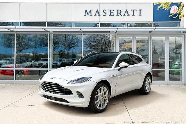2024 Aston Martin DBX