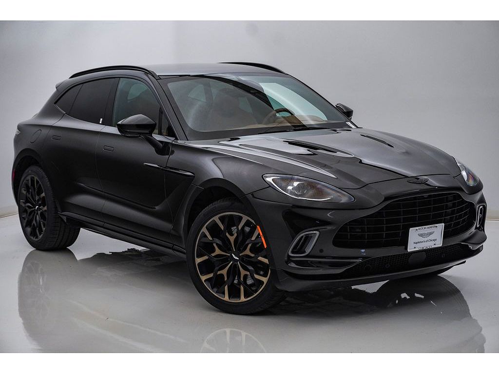 2023 Aston Martin DBX V8