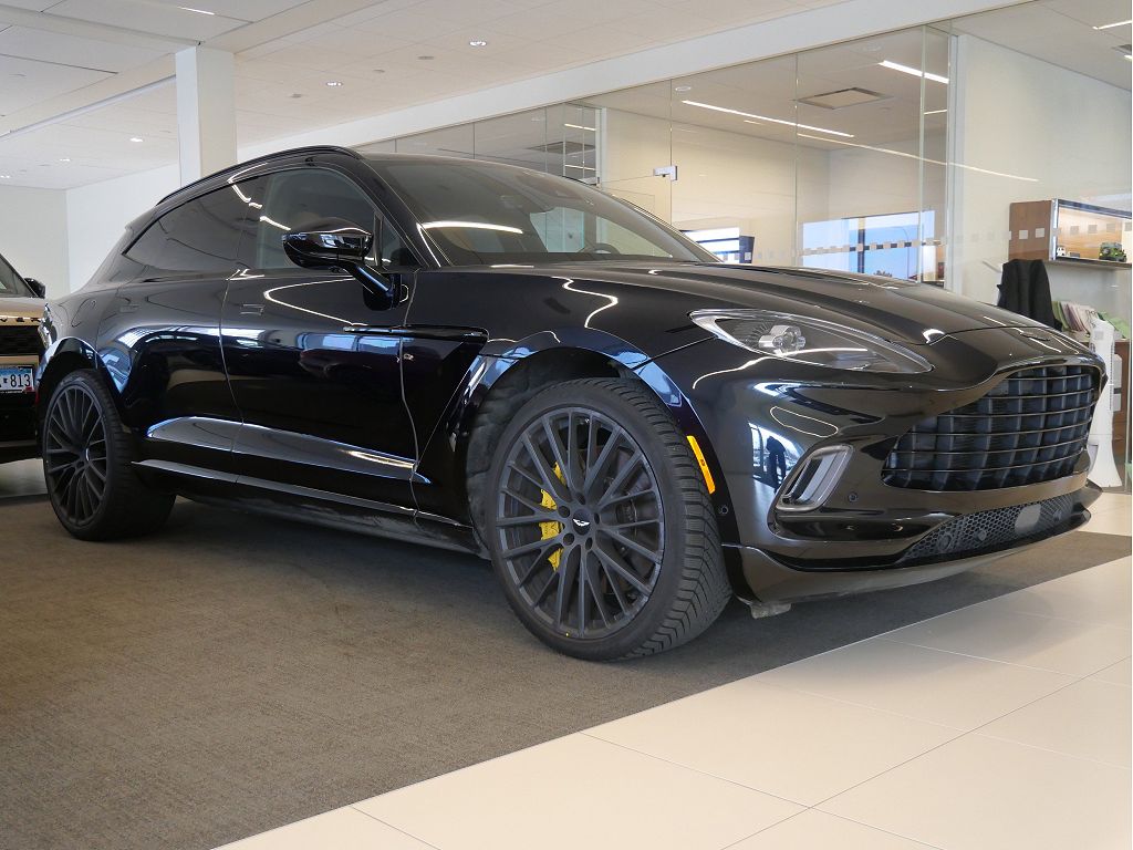 2023 Aston Martin DBX