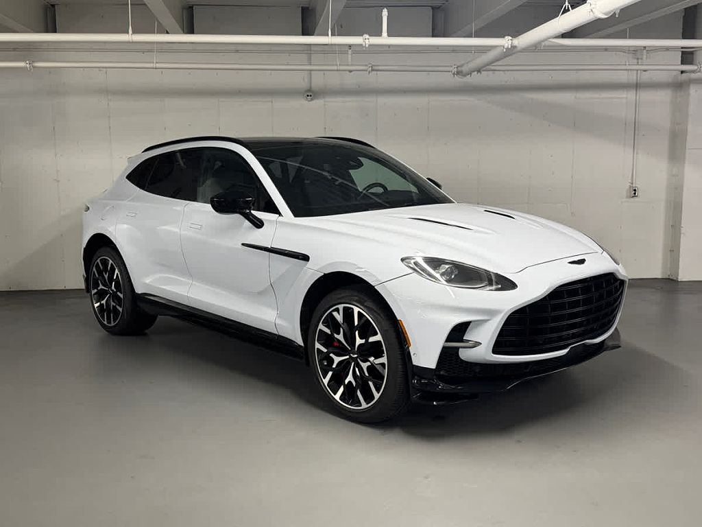 2023 Aston Martin DBX