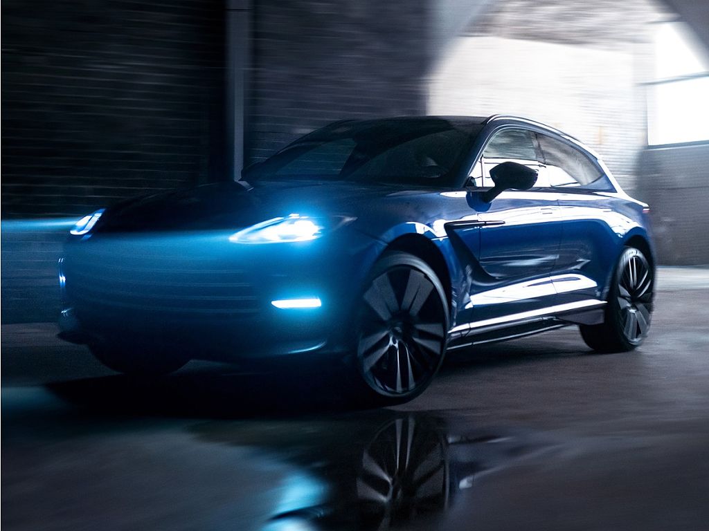 2023 Aston Martin DBX