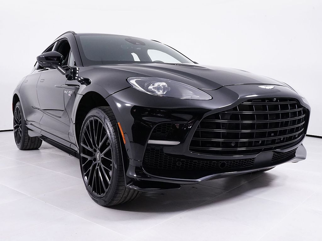 2023 Aston Martin DBX