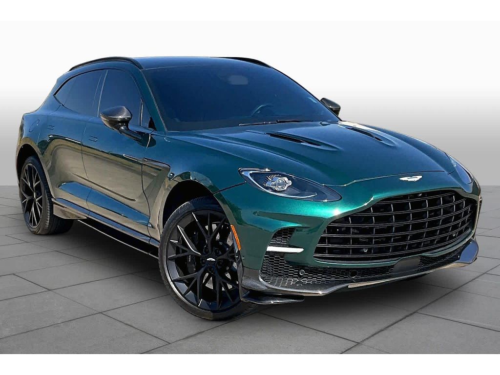 2025 Aston Martin DBX