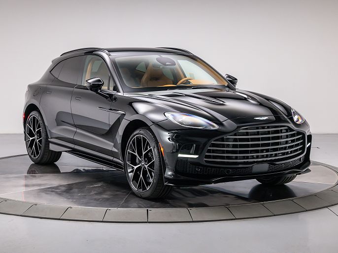 2026 Aston Martin DBX