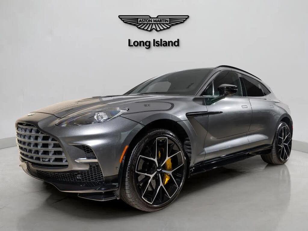 2026 Aston Martin DBX