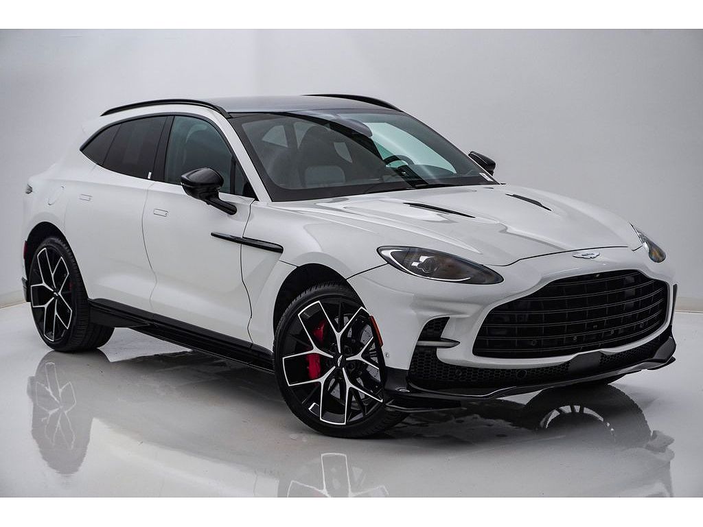 2025 Aston Martin DBX707