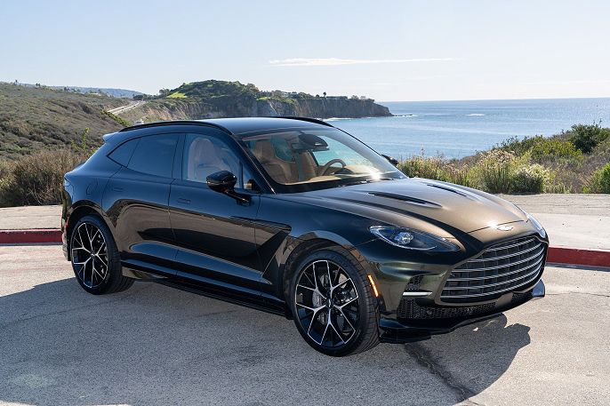 2026 Aston Martin DBX