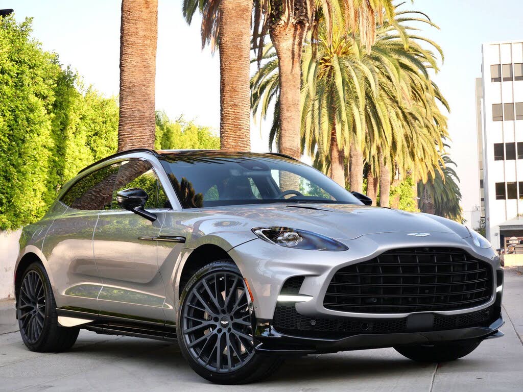 2026 Aston Martin DBX