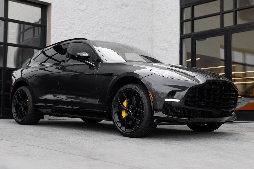2026 Aston Martin DBX