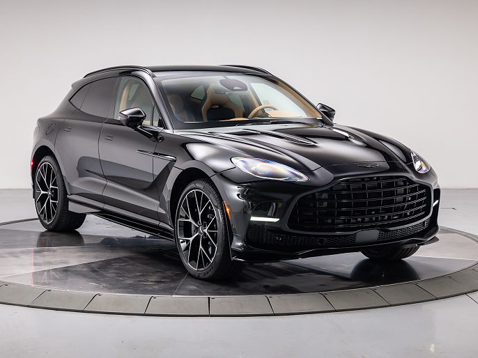 2026 Aston Martin DBX