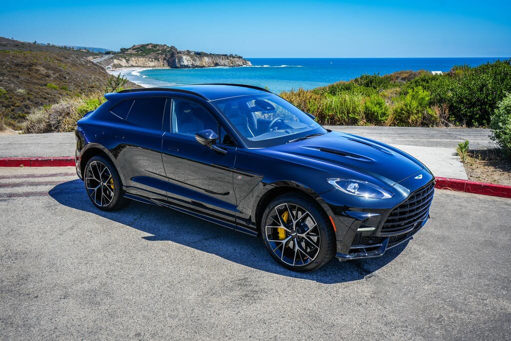 2026 Aston Martin DBX