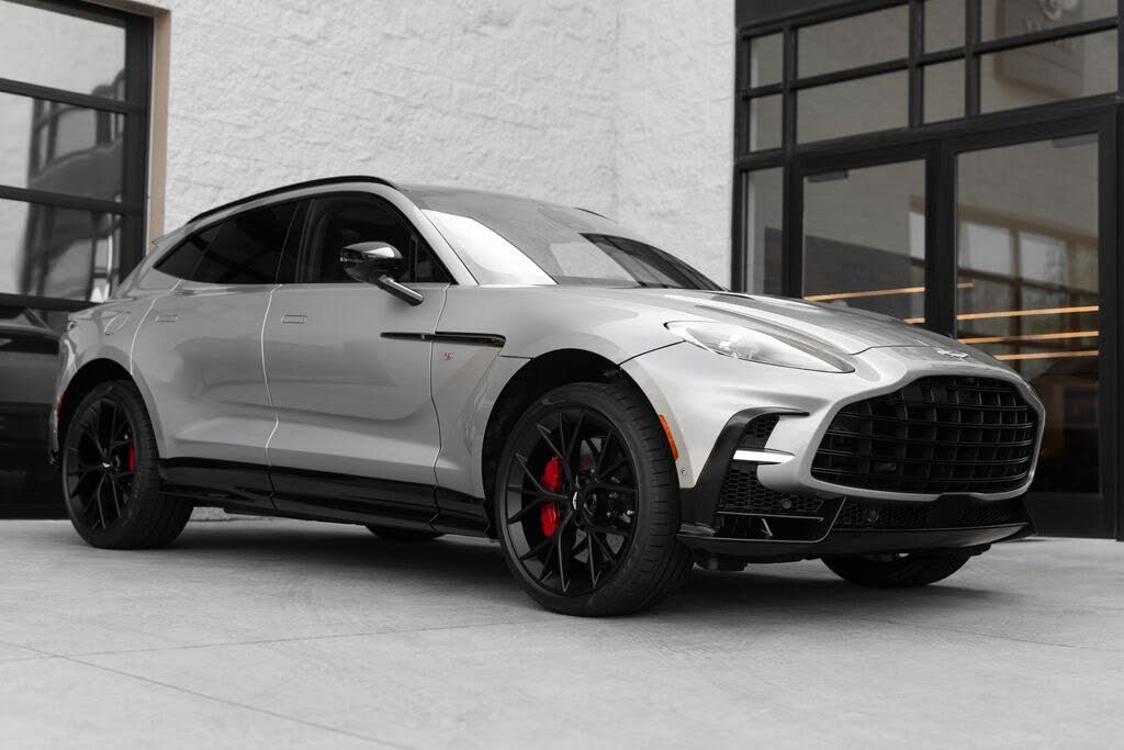2026 Aston Martin DBX