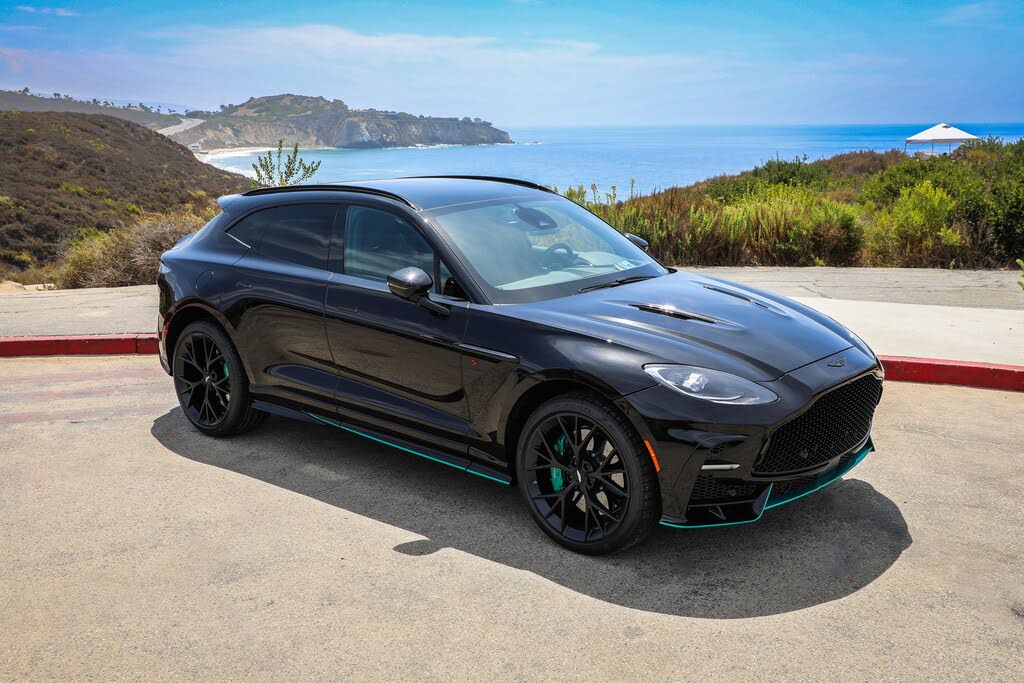 2026 Aston Martin DBX