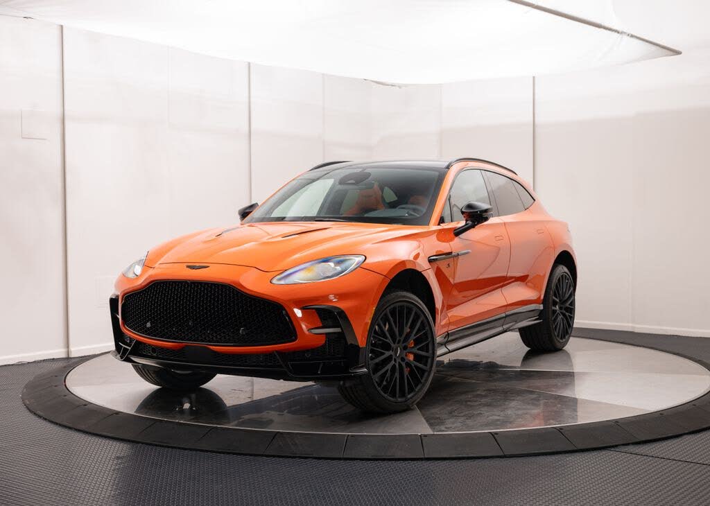2026 Aston Martin DBX