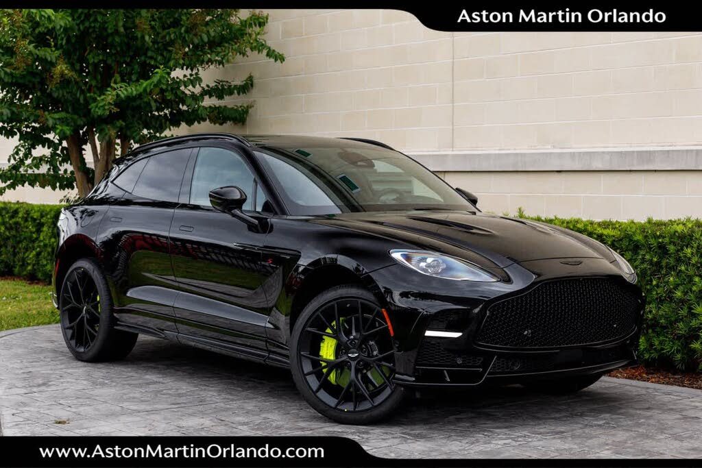 2026 Aston Martin DBX