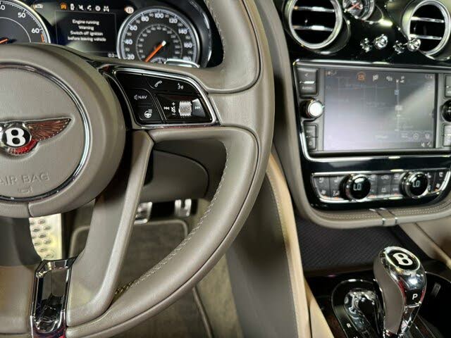 Vehicle Image 24 of 58 for 2018 Bentley Bentayga