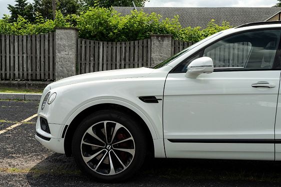 2017 Bentley Bentayga - 14