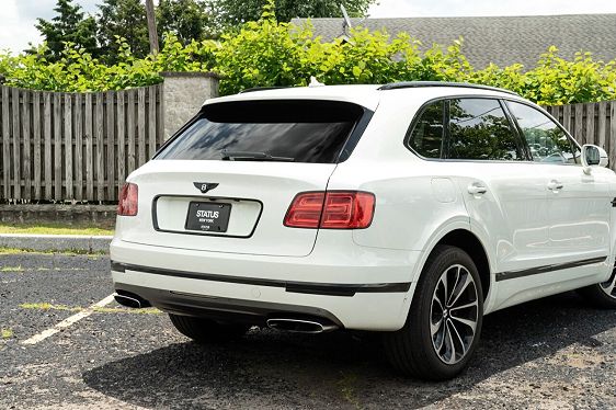 2017 Bentley Bentayga - 25