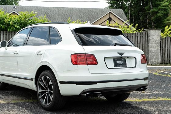 2017 Bentley Bentayga - 26