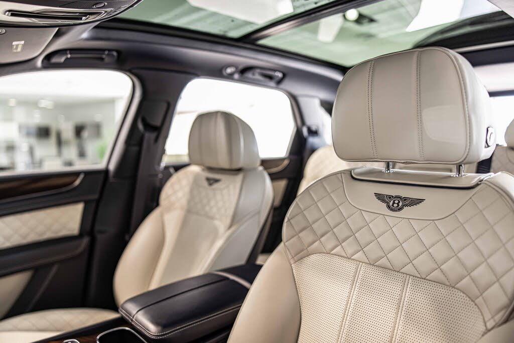 Vehicle Image 18 of 47 for 2018 Bentley Bentayga