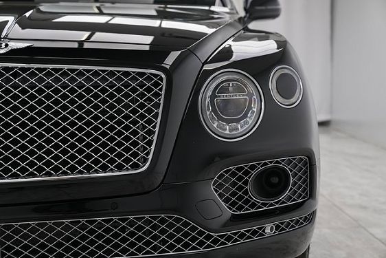 2018 Bentley Bentayga - 12