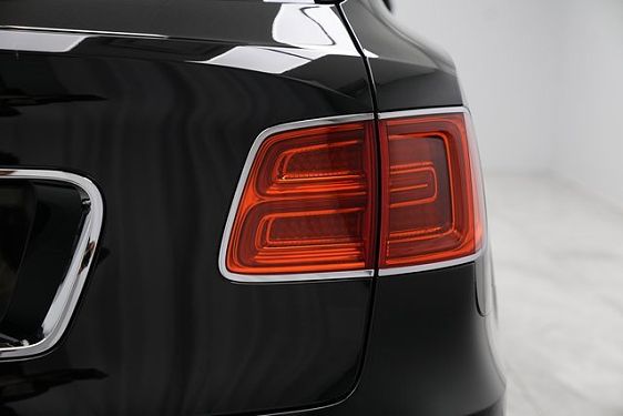 2018 Bentley Bentayga - 14