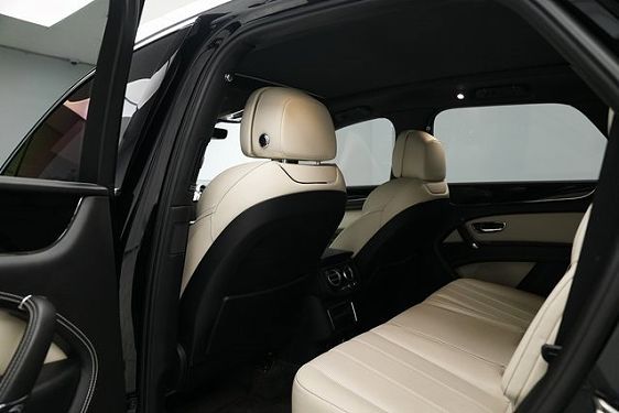 Vehicle Image 27 of 51 for 2018 Bentley Bentayga