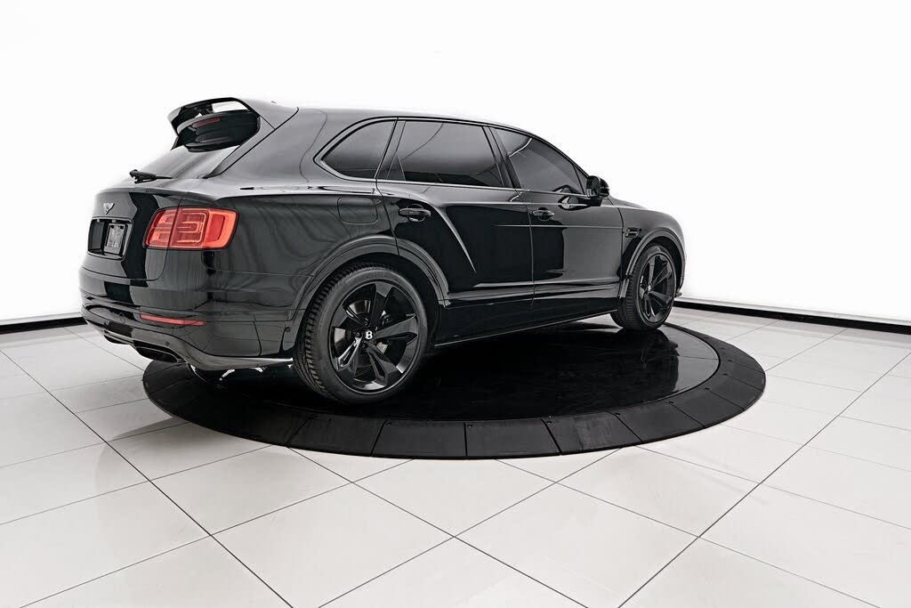 Vehicle Image 10 of 91 for 2018 Bentley Bentayga