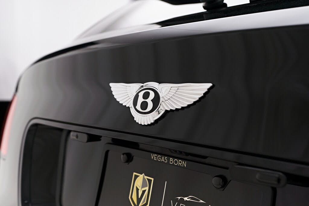 Vehicle Image 16 of 91 for 2018 Bentley Bentayga