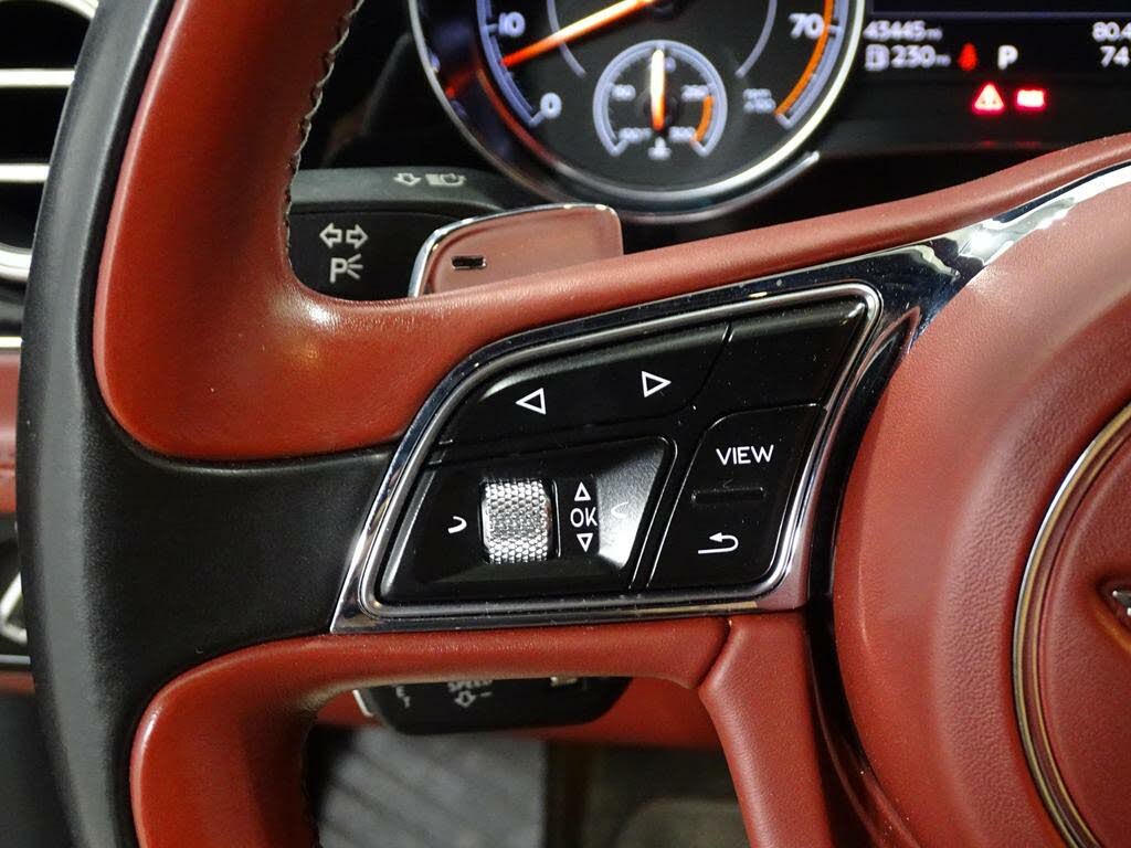 2017 Bentley Bentayga - 27