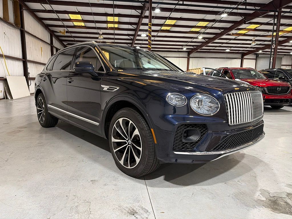 2023 Bentley Bentayga EWB V8