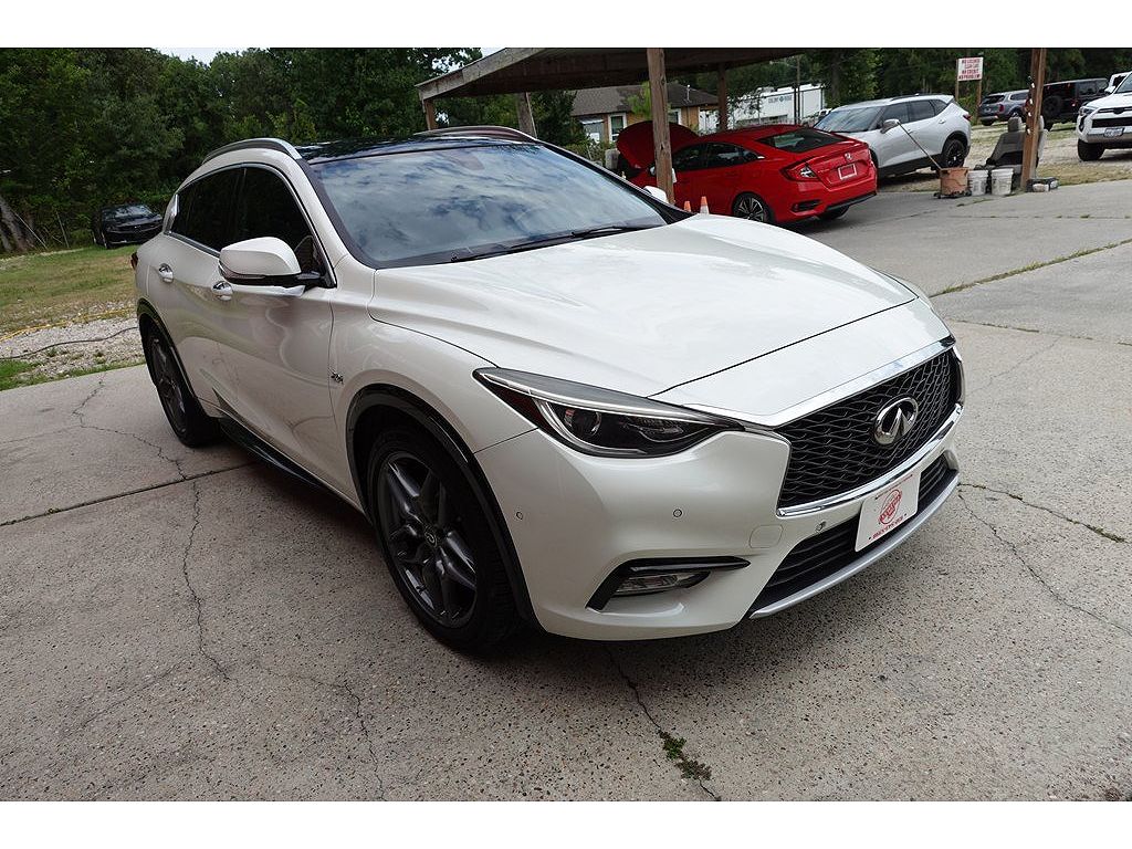 2018 Infiniti QX30 Luxury