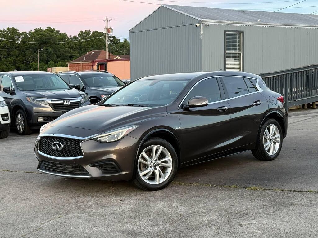2017 Infiniti QX30 Luxury