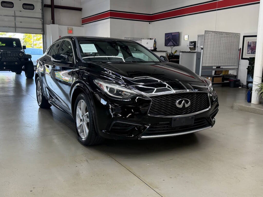 2018 Infiniti QX30 Luxury