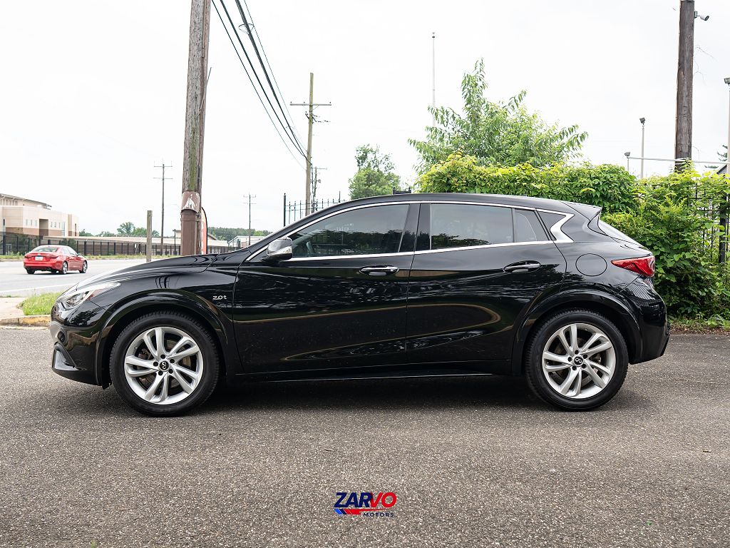 2018 Infiniti QX30 Luxury