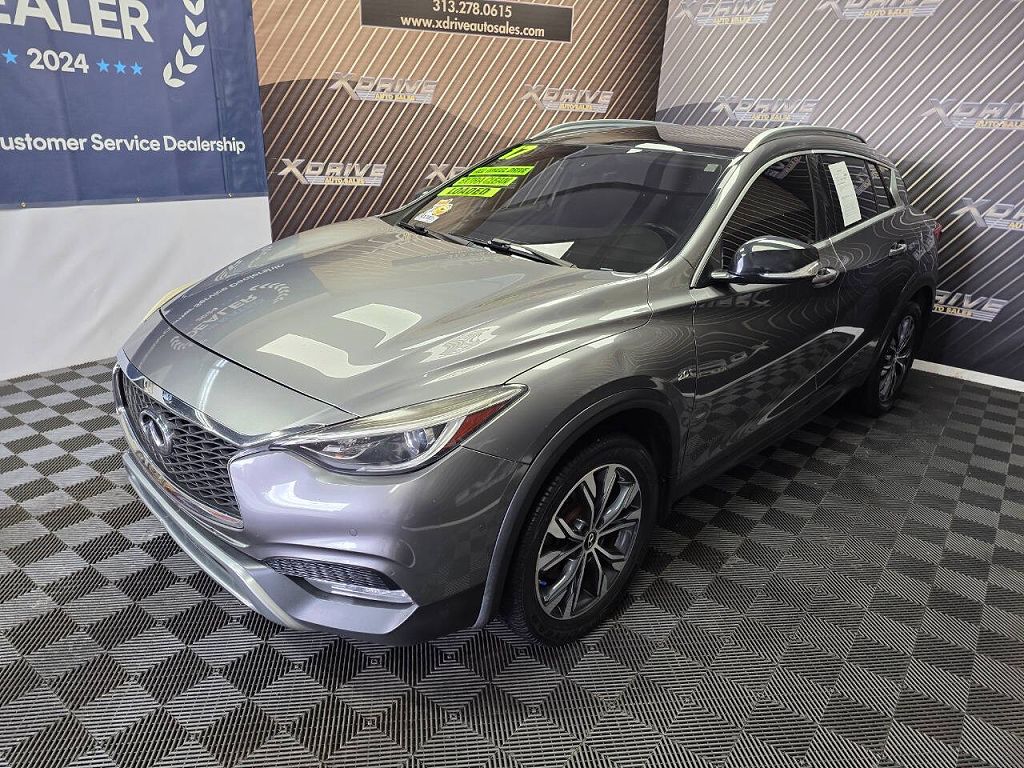 2017 Infiniti QX30 Luxury